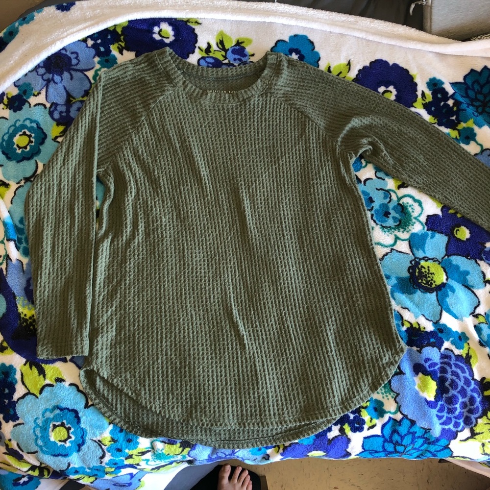 American Eagle Long Sleeve Grey